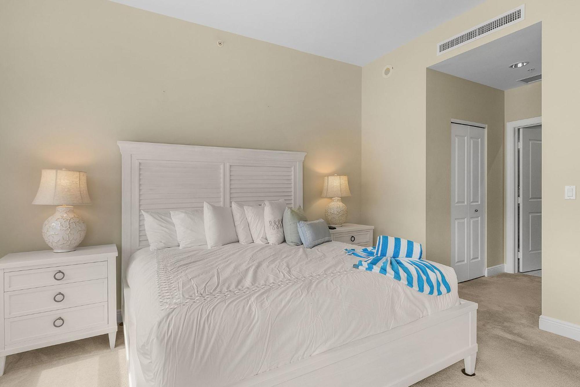 Waterfront Condo W/ Bay Views, Pool & Tennis Court フォートマイヤーズビーチ エクステリア 写真