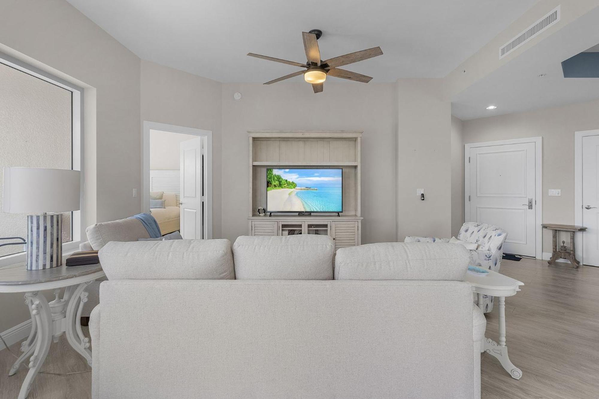 Waterfront Condo W/ Bay Views, Pool & Tennis Court フォートマイヤーズビーチ エクステリア 写真